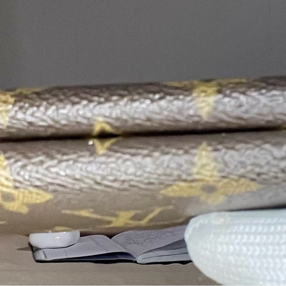 Louis Vuitton Elise Monogram Wallet - Picture 15 of 15